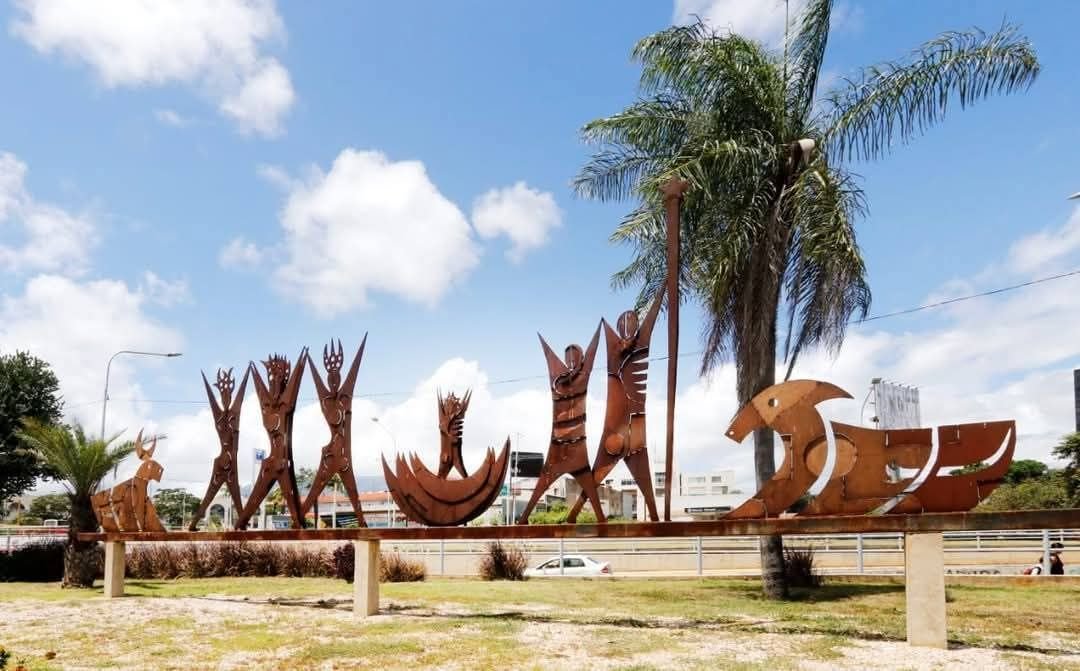 Nacimiento de Los Robles (2000) - Augusto Acosta